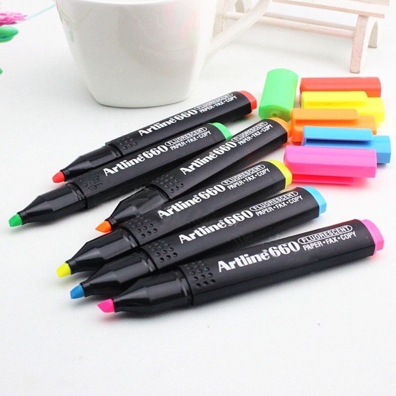 Bút dạ quang nhớ dòng Artline EK-660 Highliter.