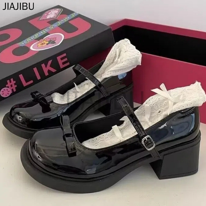 Size 34-42 Giày Nữ Size Lớn Giày Lolita Mũi Tròn Gót Dày Chống Trượt Phong Cách Sinh Viên Anh Giày Đi Học Màu Đen Korean Fashion Casual Cosplay Doll Shoes Japanese JK Platform Mary Jane Shoes Giày Da Bóng Cổ Điển Kiểu Pháp Giày Khiêu Vũ Bow Giày Mũi To