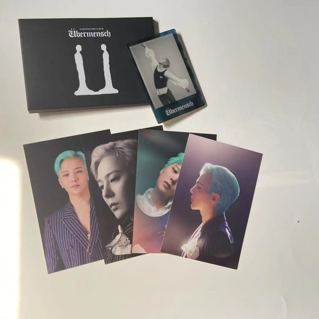 Bộ bưu thiếp lưu diễn thế giới G-DRAGON Übermensch 2025