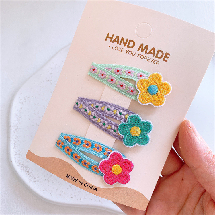 Kẹp tóc hoa thêu đầy màu sắc cho bé gái (3 CÁI)