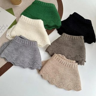 Cổ áo đan và vòng cổ tháo lắp dễ dàng, thiết kế đơn giản thời trang