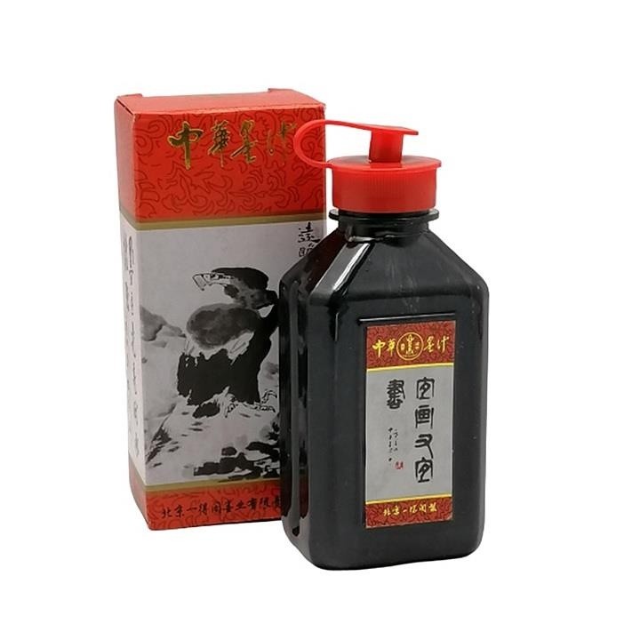 Mực tàu viết thư pháp màu đen loại đậm đặc.