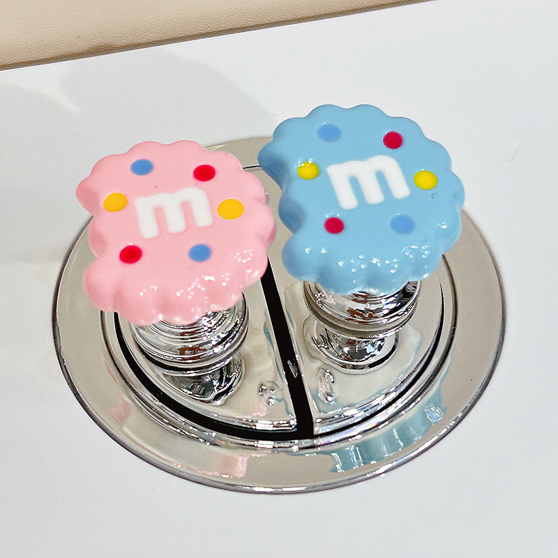 ✪[6480 Người Đã Thu Thập] Nút nhấn vệ sinh bánh quy M&M dễ thương nghệ thuật móng tay đặc biệt cao cấp sáng tạo trang trí nút xả nước nhà vệ sinh FXIE