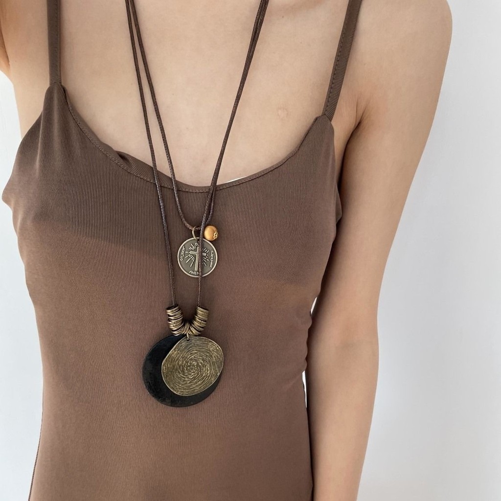 [3485 Người Đã Thích] Dây chuyền áo len gỗ phong cách rừng, phụ kiện vintage, phong cách Trung Quốc, dây chuyền dài với mặt dây chuyền tròn xếp chồng nhiều lớp, phong cách dân tộc URQQ