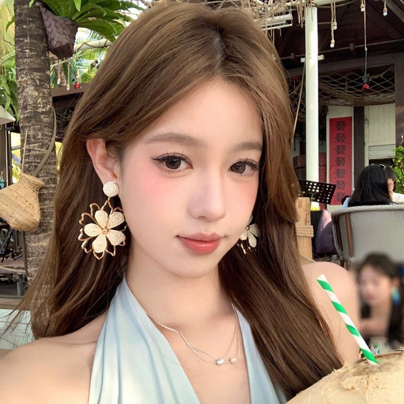 Bông tai hoa bện trắng Bông tai mùa hè Bohemian