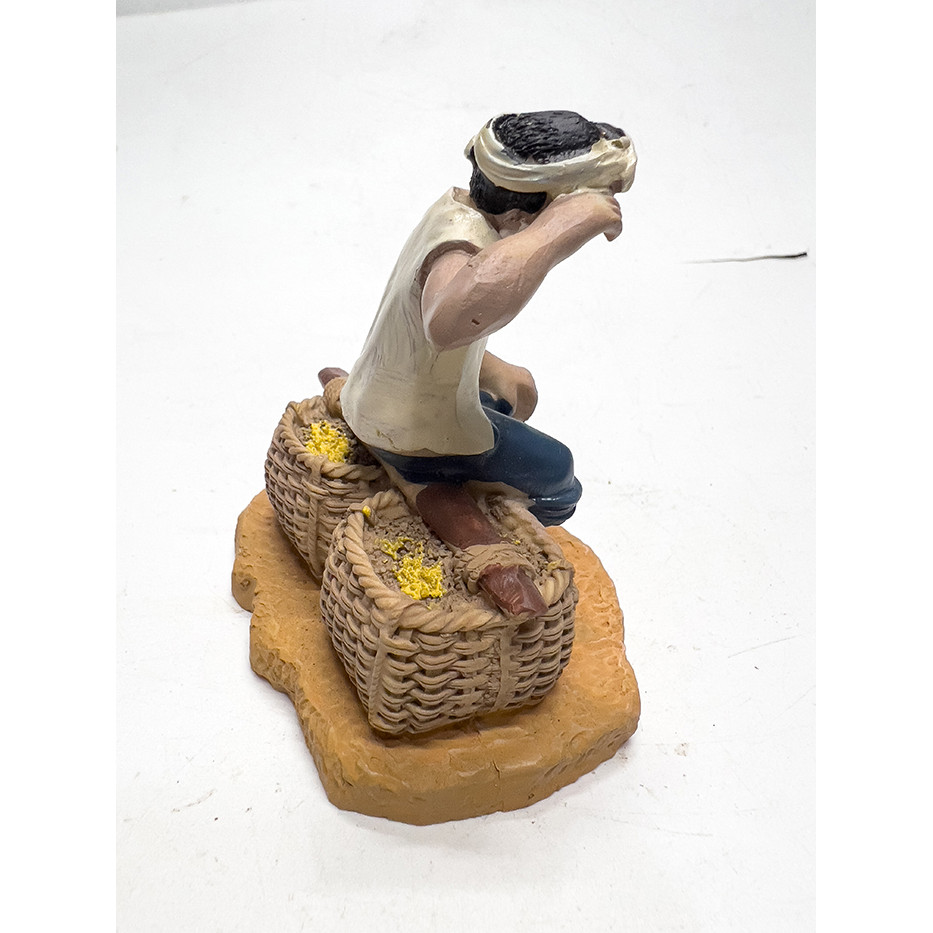 Ông Lão Gánh Củi Trang Trí Tiểu Cảnh, Non Bộ, Bể Cá Cảnh (7x6x8cm)