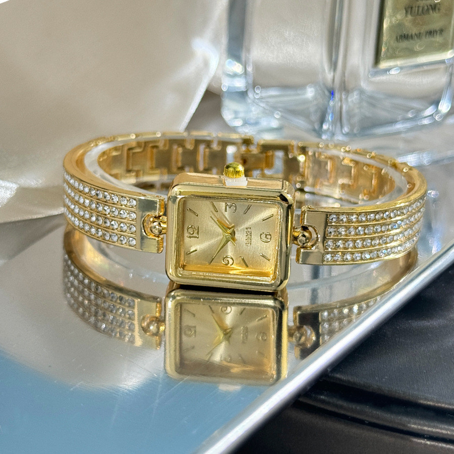 Đồng hồ nữ Vuông Full Diamond Dây đeo Đồng hồ nữ sang trọng Vòng tay phong cách cổ xưa Đồng hồ thạch anh