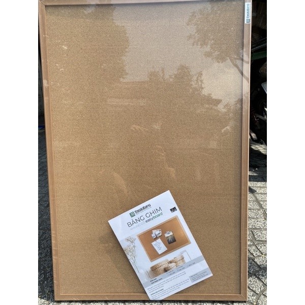 Bảng ghim bần ghi chú khung gỗ treo tường Lie 60x90cm ( tặng đinh ghim)
