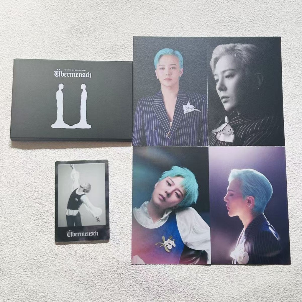 Bộ bưu thiếp lưu diễn thế giới G-DRAGON Übermensch 2025