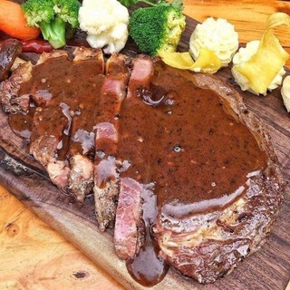Sốt Tiêu Đen Hiệu Bumi Hijua Black Pepper Sauce Chai 340g, Thơm Ngon Cho Món Ăn Hấp Dẫn