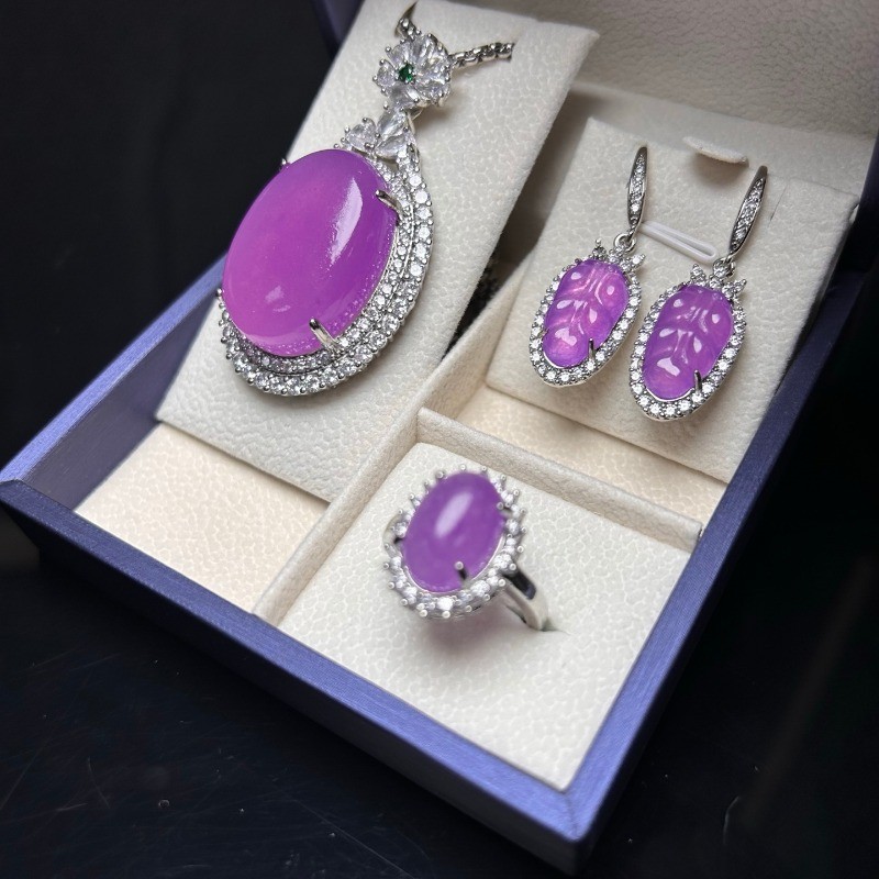 Bộ ba mảnh ngọc thạch anh tự nhiên, Phong cách thời trang phù hợp tinh tế, Bộ trang sức màu tím