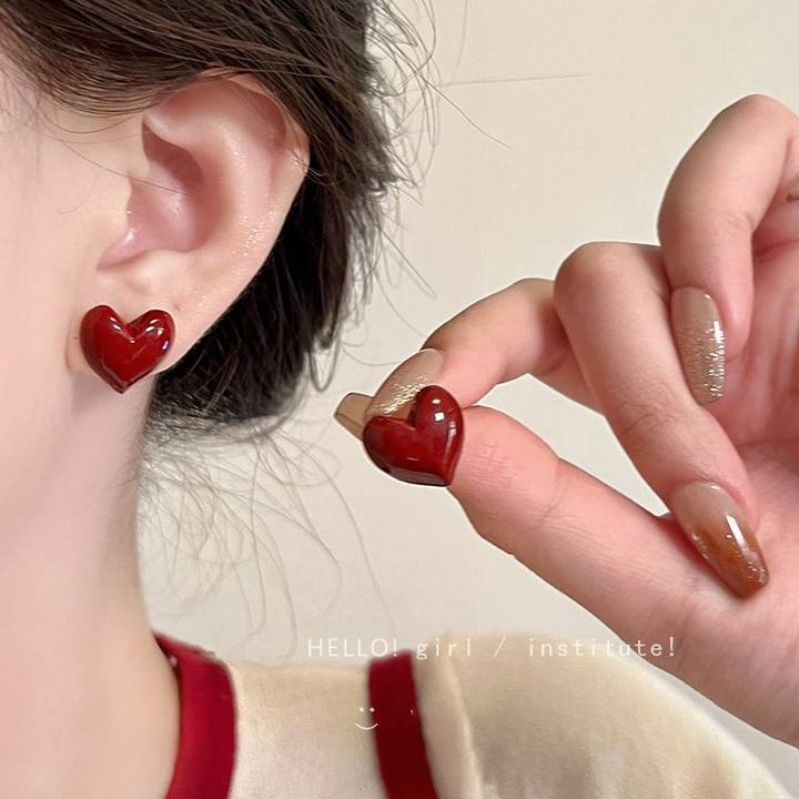 Retro Tính Khí Đỏ Bông Tai Làm Trắng Da Cao Cấp Đơn Giản Bông Tai Thu Đông Phong Cách Năm Mới Bông Tai Thời Trang