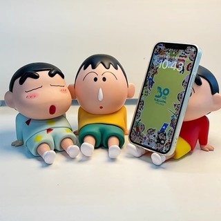 Sáng Tạo Điện Thoại Di Động Máy Tính Bảng Đứng Dễ Thương Anime Nhân Vật Crayon Shin-chan Giá Đỡ Điện Thoại Để Bàn Đồ Trang Trí Phụ Kiện Quà Tặng