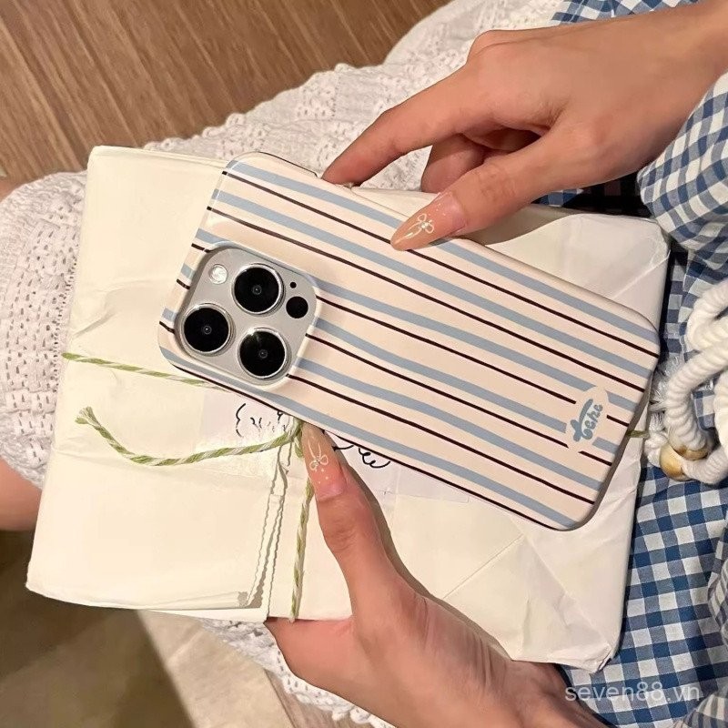 Ốp điện thoại dùng cho iPhone ins sọc cao cấp 16/15/14promax Ốp cứng xsmax/12mini/11 Ốp bảo vệ toàn bộ lỗ lớn chống rơi 7/8plus