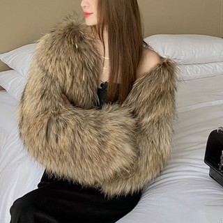 WYB-2023 mùa đông mẫu mới giả lông gấu trúc mẫu ngắn thời trang nổi tiếng trên mạng Cà Vạt nhuộm nổi bật đường phố lông nhẹ Áo khoác phong cách đơn giản nữ X4WS