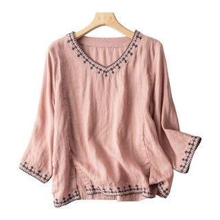 2025 Áo blouse thêu cotton lanh tay ba phần tư cổ V phong cách dân tộc nghệ thuật retro cho phụ nữ mùa hè