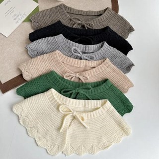 Cổ áo đan và vòng cổ tháo lắp dễ dàng, thiết kế đơn giản thời trang