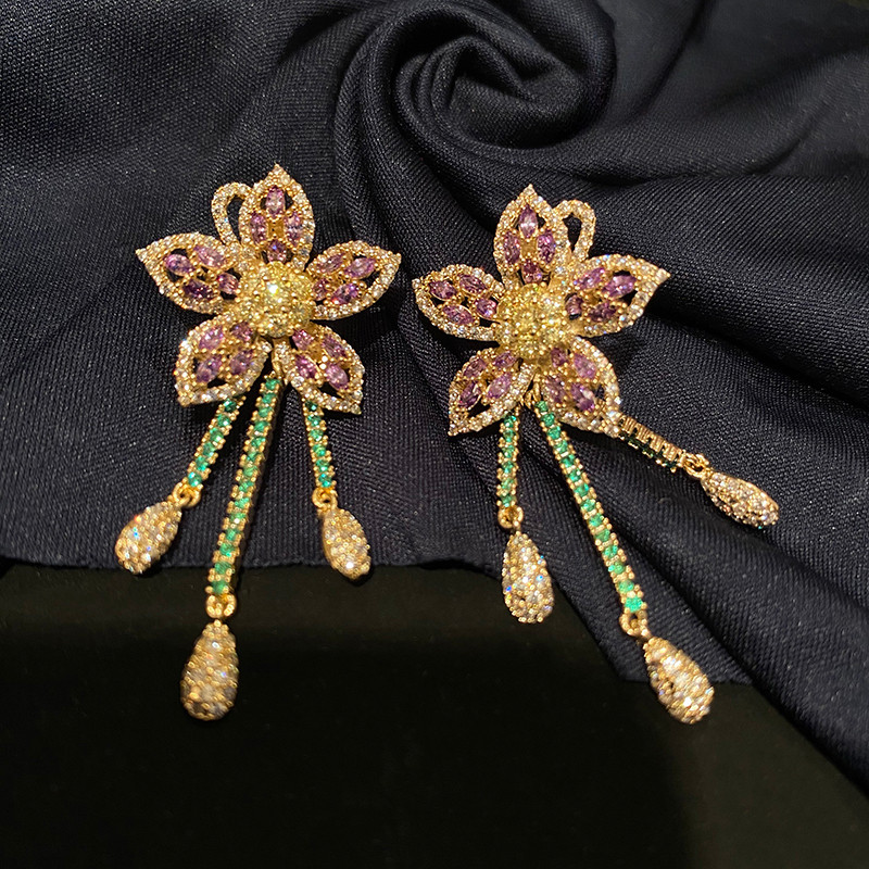 Bông Tai Zircon Phong Cách Hàn Quốc Với Thiết Kế Tua Rua Thả Nước Tinh Tế