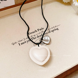 Vòng cổ mặt dây chuyền dây gai dầu hình trái tim bằng da, mùa hè ngọt ngào và tươi mát, dây chuyền xương đòn ins, cao cấp, đa năng và thanh lịch