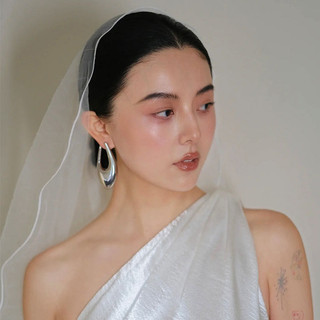1 đôi bông tai cổ điển châu Âu và Mỹ dành cho nữ, sang trọng nhẹ nhàng, đơn giản, đa năng và cao cấp