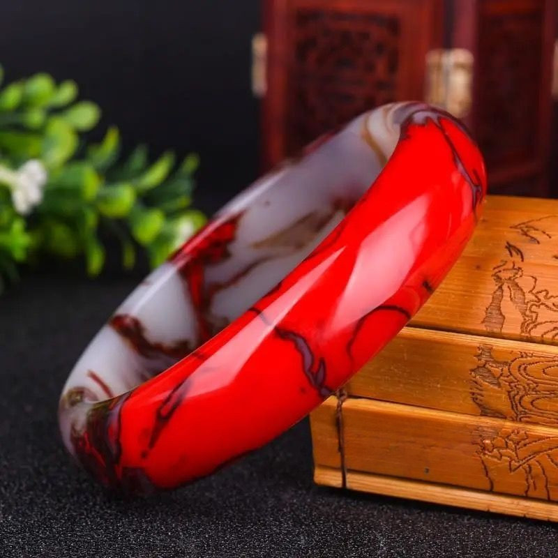 Vòng Tay Ngọc Bích Đính Đá Máu Tự Nhiên - Phù Hợp Cho Nữ
