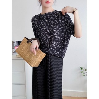 Miyake Xếp Ly Mùa Hè 2025 Phong Cách Mới Thường Ngày In Hình Hoa Nhỏ Tay Áo Thun Nữ Rời Xếp Ly Nữ Top