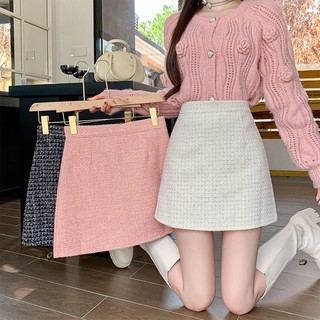 Váy chữ A ôm mông dễ phối tôn dáng cạp cao cổ điển màu đen len