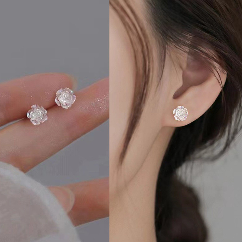 Bông Tai Camellia Trắng Phù Hợp Với Nữ Thời Trang Hoa Nhỏ