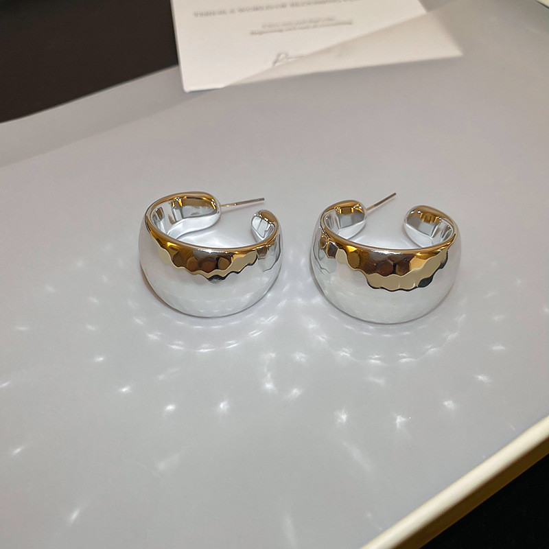 [Jewbeauty] Bông tai vòng chữ C cạnh rộng kim cương mới thiết kế đơn giản đinh tán cảm giác cao cấp bông tai nữ