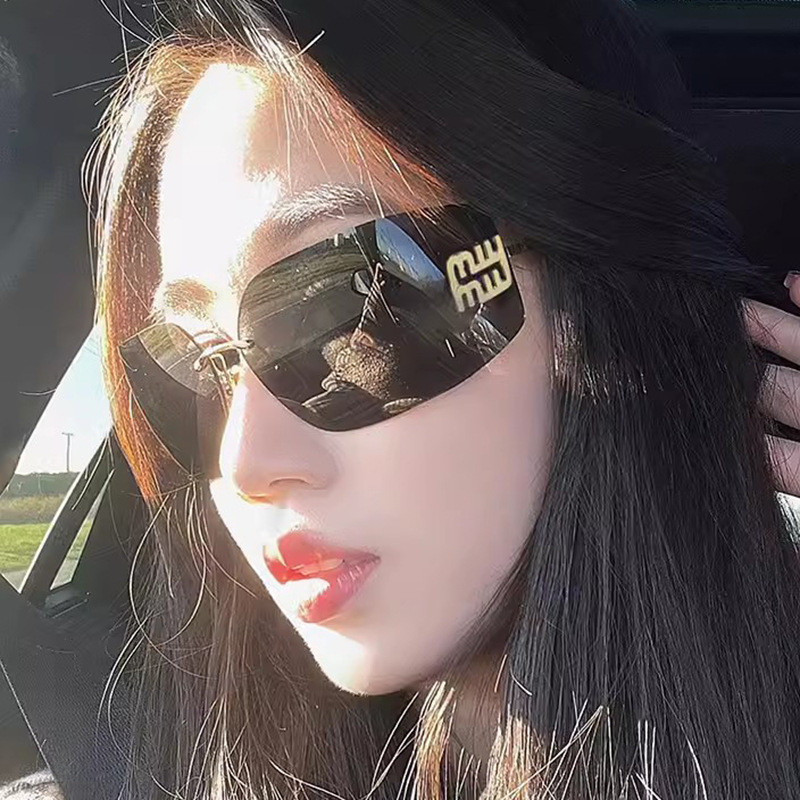 Thời Trang Unisex Không Khung Ôm Hơn Nhìn Cao Cấp Kính Mát 2025 Mới Retro Influencer Kính Mát Thiên Niên Kỷ Hot Girl Sung