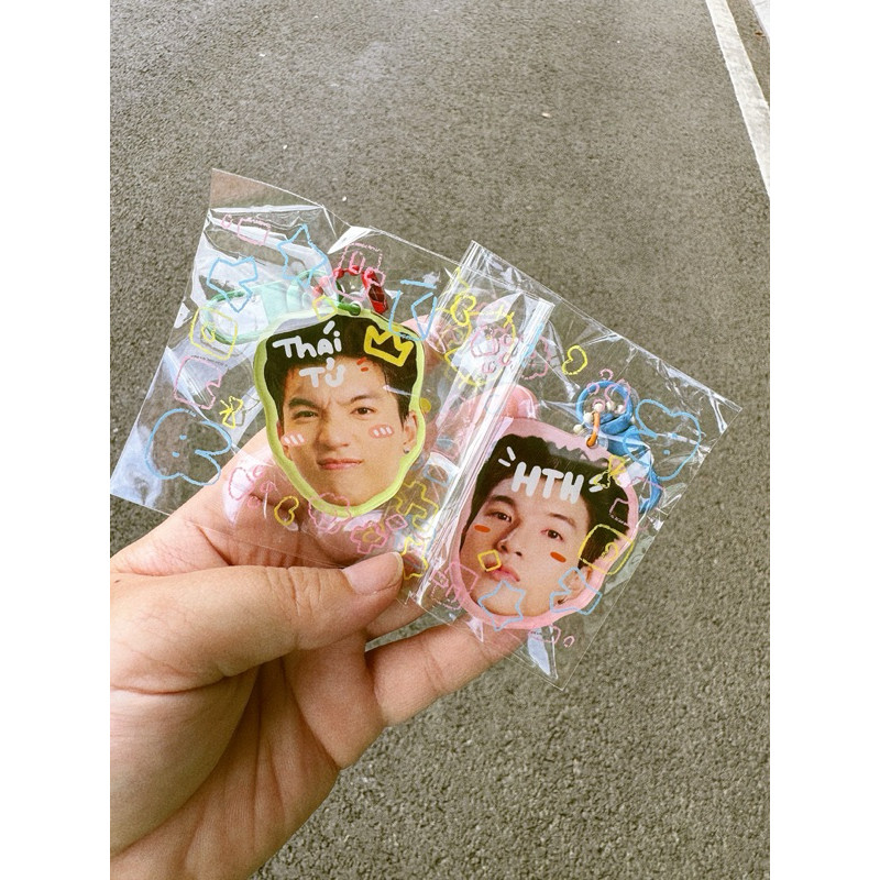 móc khoá HIEUTHUHAI, RHYDER , NEGAV, 2KHANG...[ MUA 3 TẶNG 1 ] móc khoá mica 5CM - trí decor shop