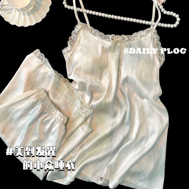 Băng Ruy Băng Ngực Miếng Lót Sling Phù Hợp Với Bộ Đồ Ngủ Nữ Mùa Hè Váy Ngủ Sling Quần Short 2025 Mới Gợi Cảm Ở Nhà Quần Áo