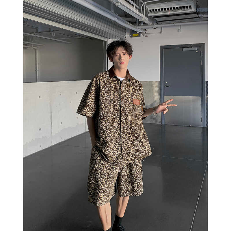 Bộ quần short ngắn tay in họa tiết da báo bỏ túi cỡ lớn dành cho nam VG, dáng rộng và thoải mái, phù hợp với sức chứa lên tới 85kg