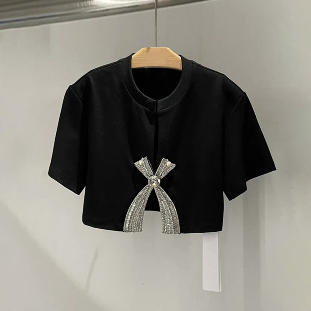 Áo thun ngắn tay nơ đính kim cương đơn giản thời trang 2025 Phong cách mới Hợp thời trang Niche Style All-Match Women 's Split Top