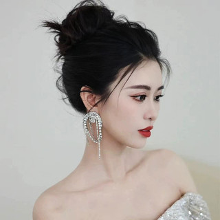 1 Đôi Bông tai kim cương đính tua rua hình bầu dục rỗng cô dâu với thiết kế nhẹ nhàng sang trọng và thích hợp, bông tai dài