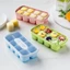 Hộp làm đá vuông 8 ô có nắp đậy bằng silicon nhiều màu sắc 14.2x7.2x3.5cm