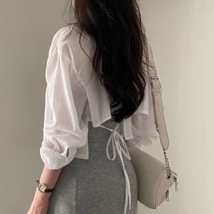 Thiết kế áo sơ mi chống nắng Cảm giác cẩn thận Dây đeo lưng Dây áo sơ mi ngắn nữ Hàn Quốc sang trọng Mùa hè voan dài tay