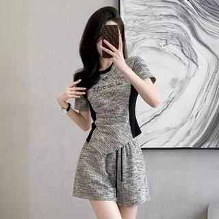 Bộ đồ thể thao thời trang cao cấp dành cho nữ, kiểu dáng mùa hè, áo ngắn tay dáng rộng tôn dáng, quần short cạp cao