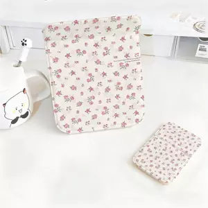 Hoa hồng nhỏ Gương gấp trang điểm cho đi làm đi chơi