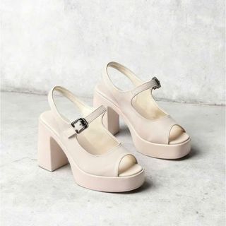 CC Giày Sandal Nữ Cao Gót 10cm  Giày Cao Gót Hở Mũi, Gót Vuông GIÀY SANDANL QUAI DA ĐẾ ĐỘN QUAI CÀI THANH LỊCH.