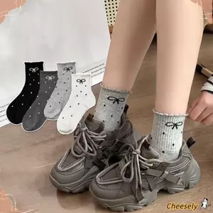 Tất ruffle chấm bi thoáng khí dành cho bé gái