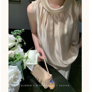 Áo sơ mi không tay chất liệu champagne màu be, thiết kế xếp ly thời thượng xu hướng mới mùa hè 2026