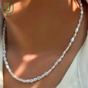 Vòng tay giả ngọc trai đính hạt phong cách vintage dành cho nữ - quà tặng sang trọng