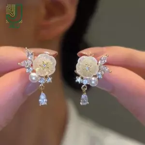 Bông tai hoa pha lê và ngọc trai zircon, phụ kiện thời trang đơn giản, món quà hoàn hảo để dự tiệc