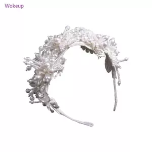 Tiara ngọc trai lấp lánh với hoa ren thanh lịch - Phù hợp cho người thi