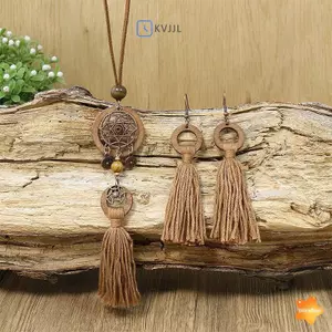 Dây chuyền gỗ phong cách bohemian vintage với viền mặt hình vòng tròn dài - Trang sức mới