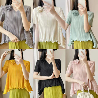 Top Xếp Ly Miyake Mùa Hè 2026 với Hoạ Tiết Ba Chiều Mỏng Nhẹ, Tôn up Sự Sang Trọng