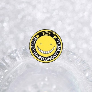 Ba lô và quần áo sáng tạo từ anime Koro Sensei - Huy hiệu men ám sát mặt cười