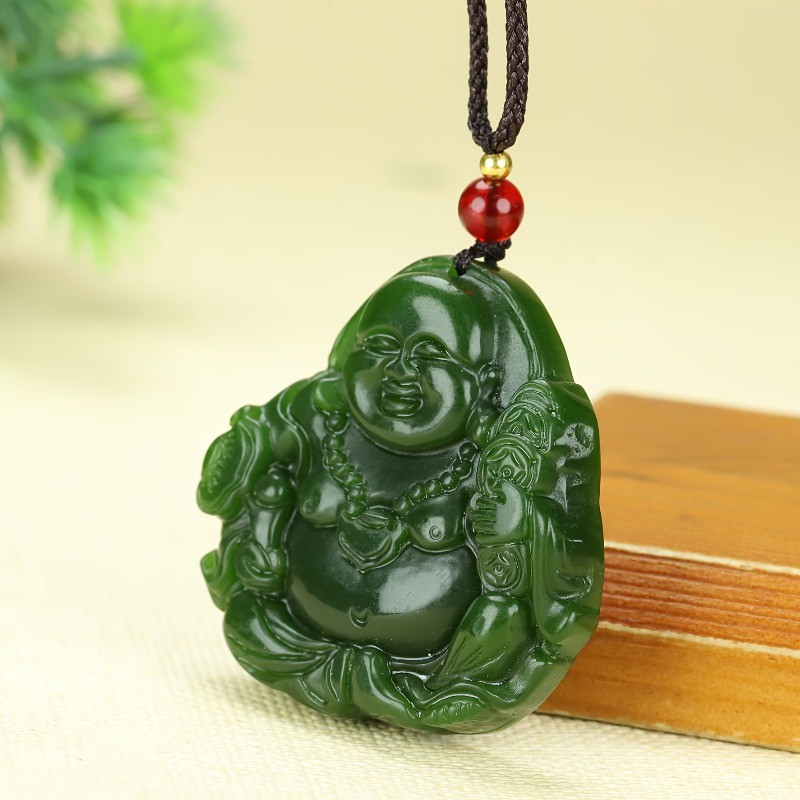 Mặt dây chuyền đá tự nhiên phong cách dân tộc với hình tượng Maitreya mới lạ