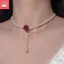 Vòng cổ nữ phong cách Pháp với ngọc trai và hạt hoa hồng đỏ